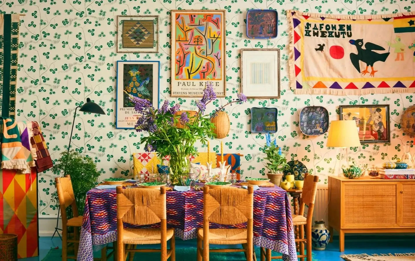 Display Cases and Themed Collections - Organizing Meaningful Objects